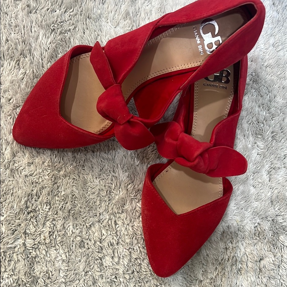 Gianvito Rossi Red Heels Elegant Design